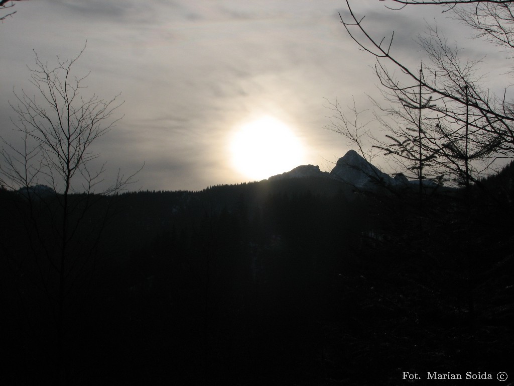 Giewont z drogi na Adamicę