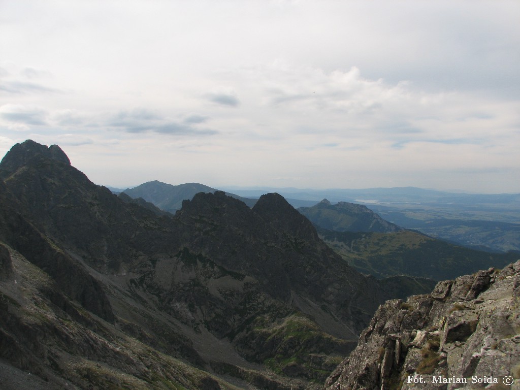 Świnica, Kościelce, Czerwone Wierchy, Giewont z Przełęczy nad Buczynową Dolinką