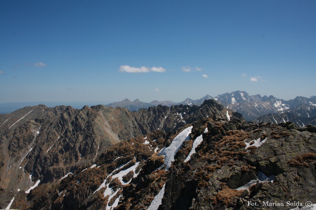 Widok na wschód ze Świnicy