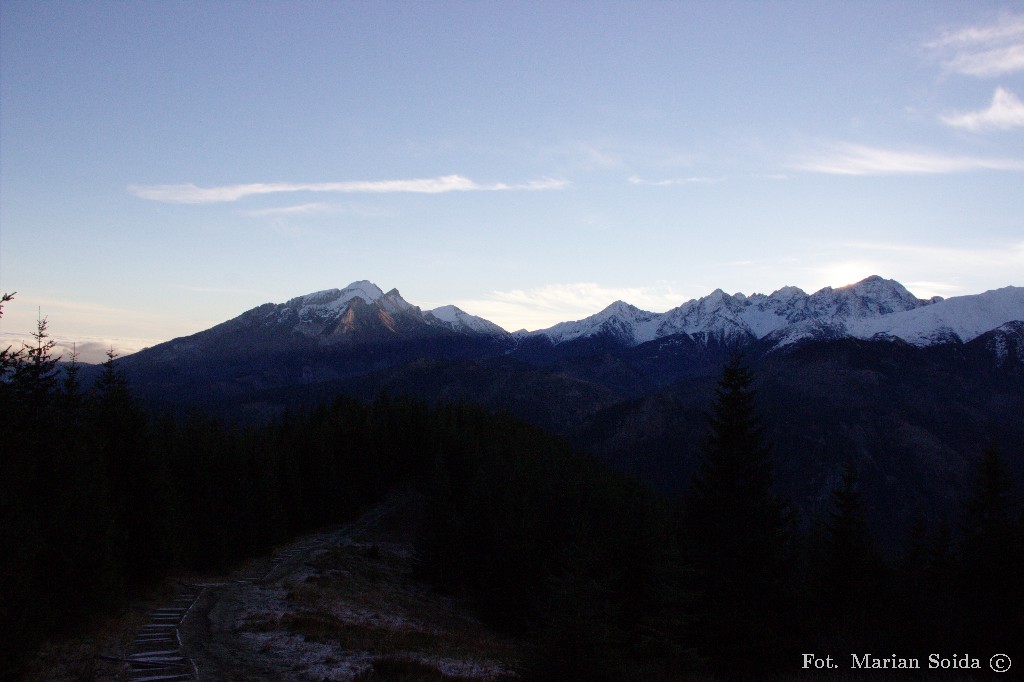 Tatry Bielskie i Wysokie spod Gęsiej Szyi