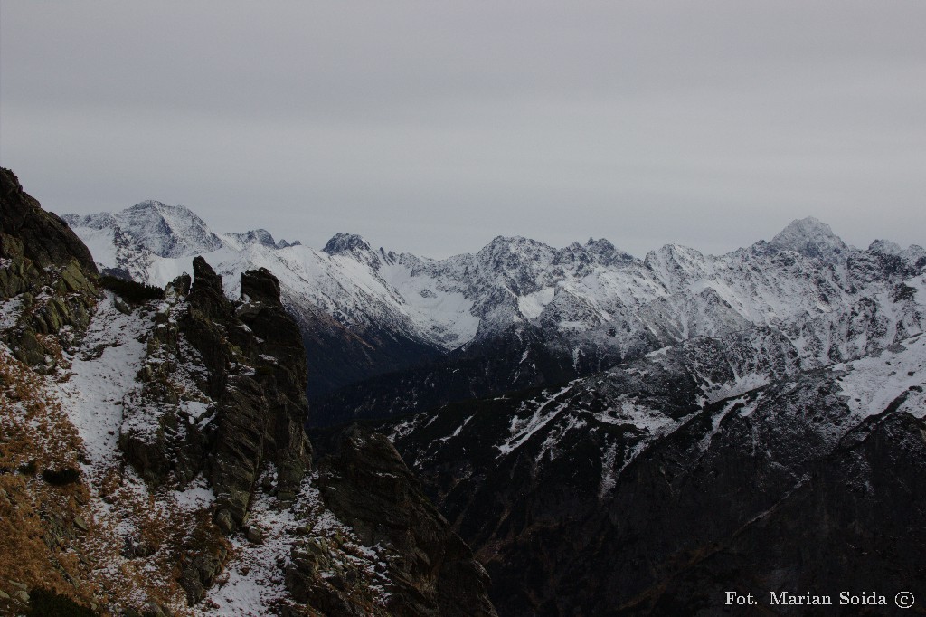 Tatry Wysokie spod Buczynowej Dolinki