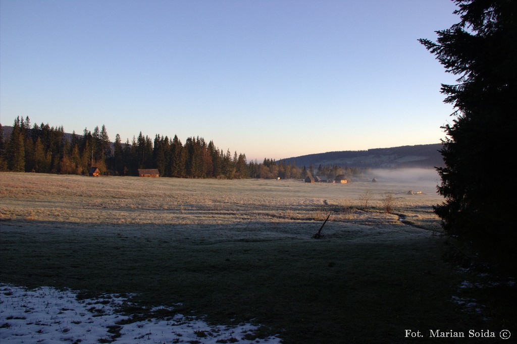 Poranek nad polaną Biały Potok